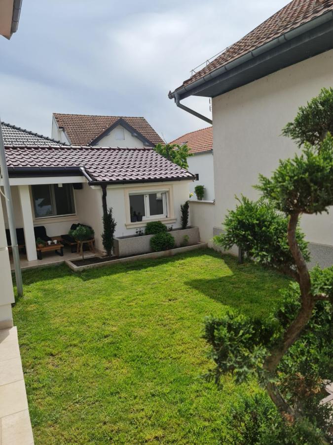 Cander Apartment *